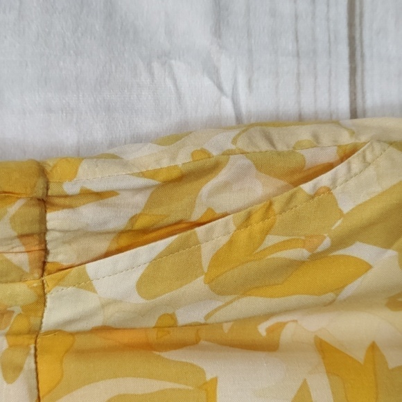 NINE West Mid Rise Shorts Size Medium - Picture 3 of 11